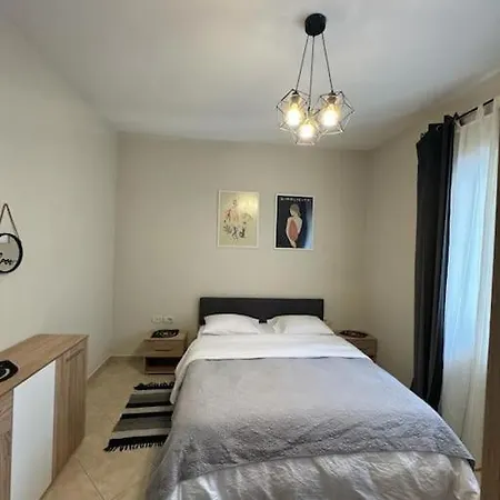 Urban Oasis 2 Apartment *